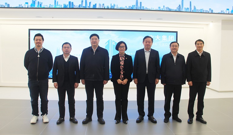 中共江西省委副書記、贛州市委書記吳忠瓊一行蒞臨方大集團考察指導