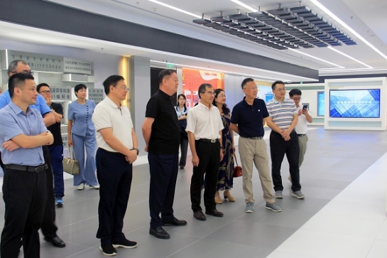 中國(guó)科學(xué)院院士、南昌大學(xué)校長(zhǎng)陳曄光一行到訪(fǎng)方大集團(tuán)總部